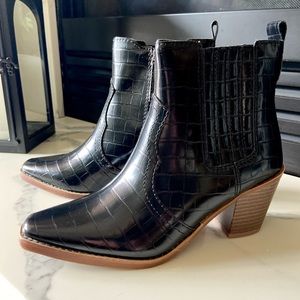 SCOOP Black Faux Alligator Print Booties- New! Never been worn